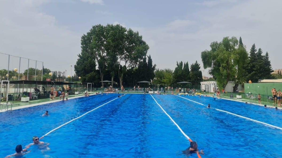 Foto de archivo de una piscina municipal. Europa Press