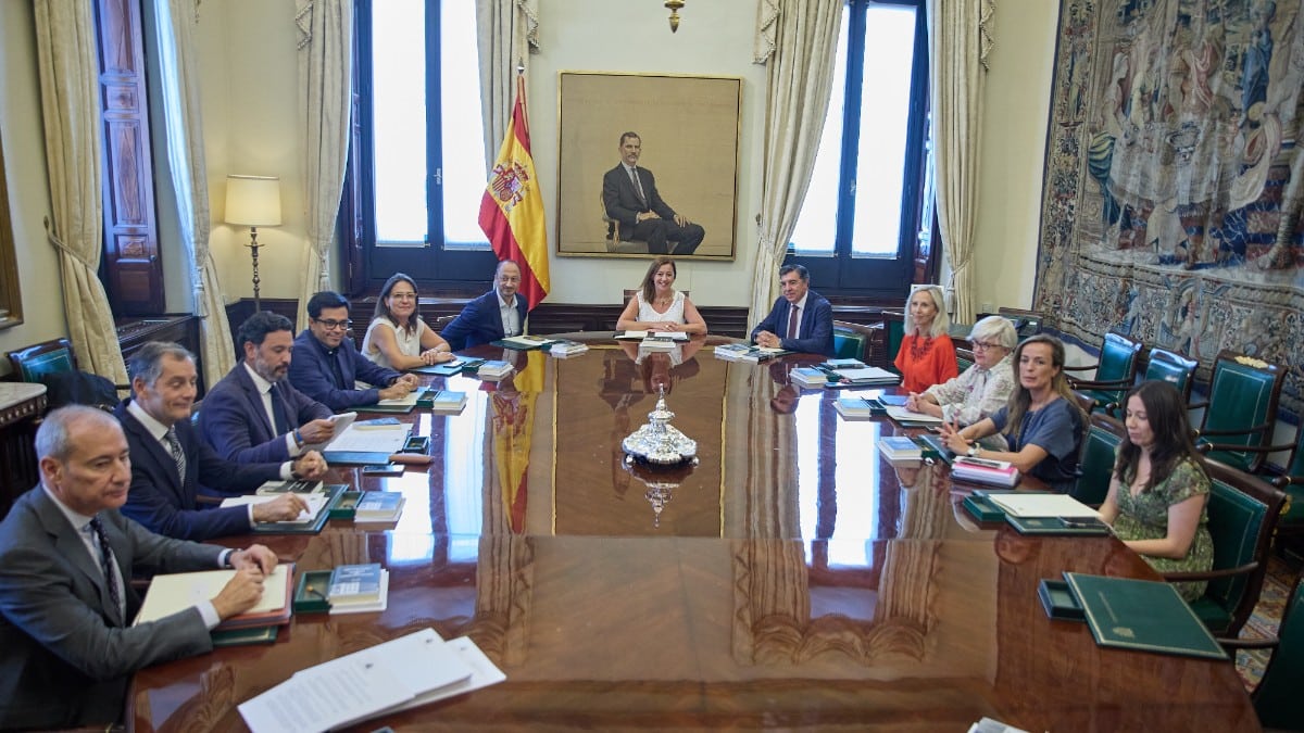 La Mesa del Congreso autorizará este lunes los grupos de ERC y Junts con diputados prestados del PSOE y de Sumar