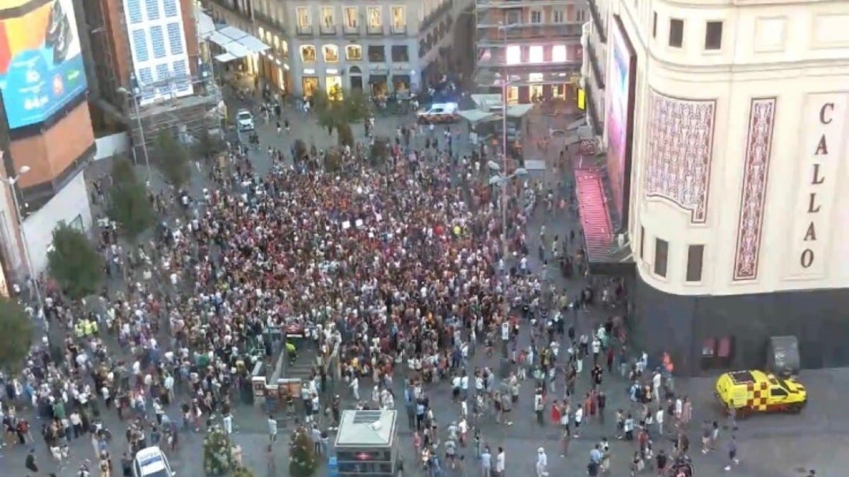 Pinchazo En La Manifestación De Feministas Contra Rubiales En Madrid 9948