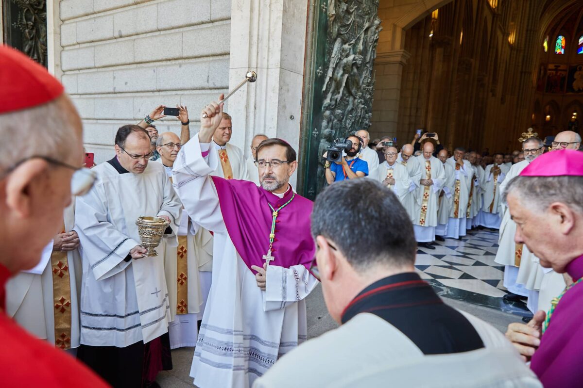 El Arzobispo de Madrid visita a los presos de la cárcel de Soto del Real
