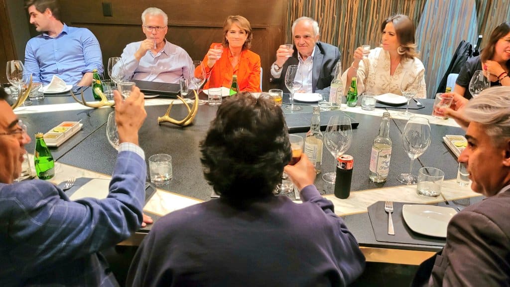 Dolores Delgado cena en México con Evo Morales y Ernesto Samper, expresidente colombiano cercano al Cártel de Cali