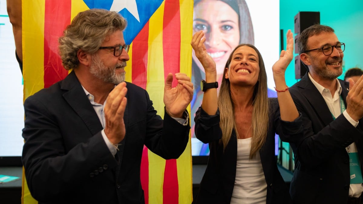 Los cuatro diputados que el PSC prestó al grupo de Junts ya han vuelto al PSOE