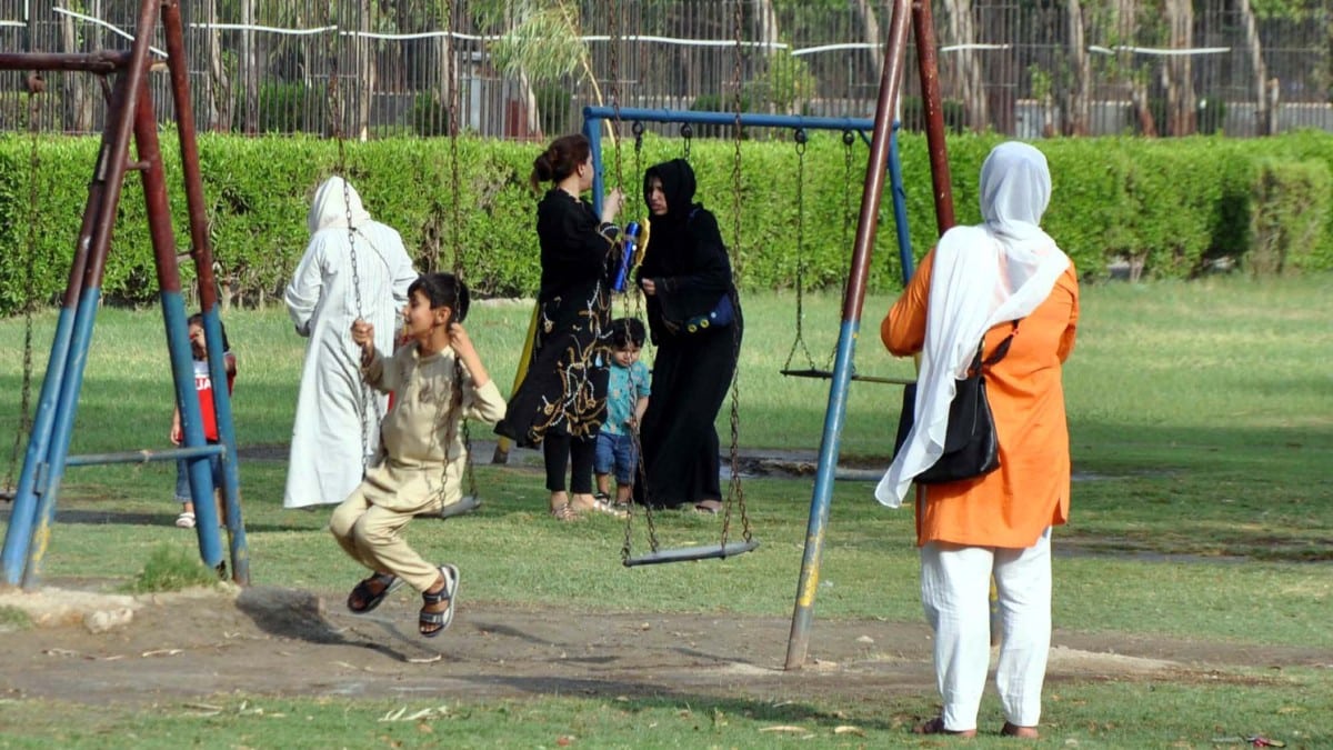 Mujeres en un parque de Pakistán. Europa Press