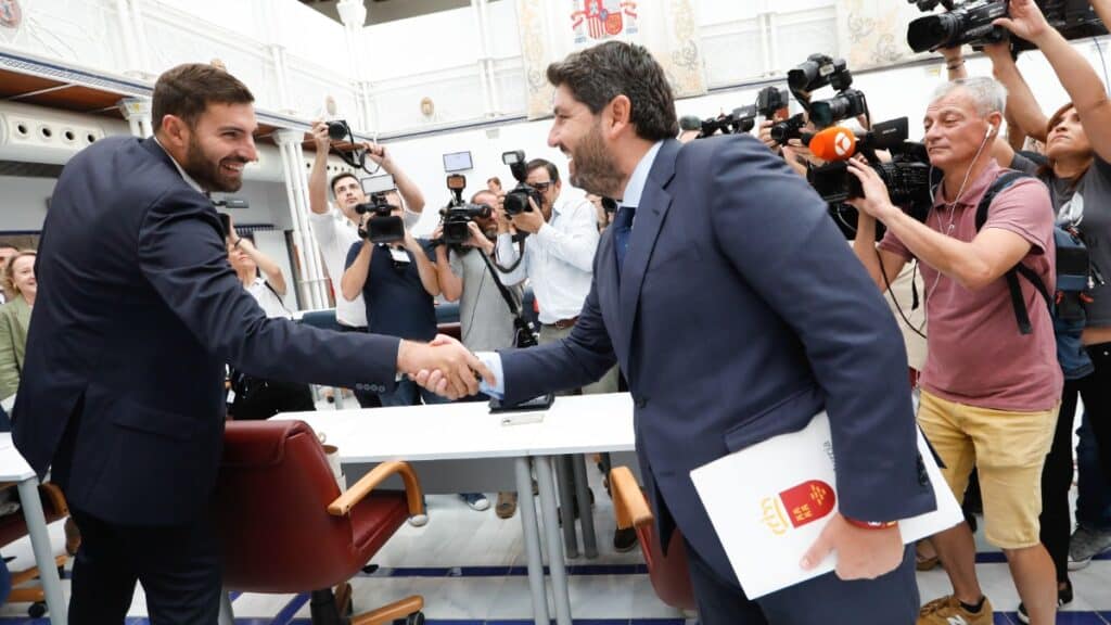 López Miras y José Ángel Antelo. Europa Press