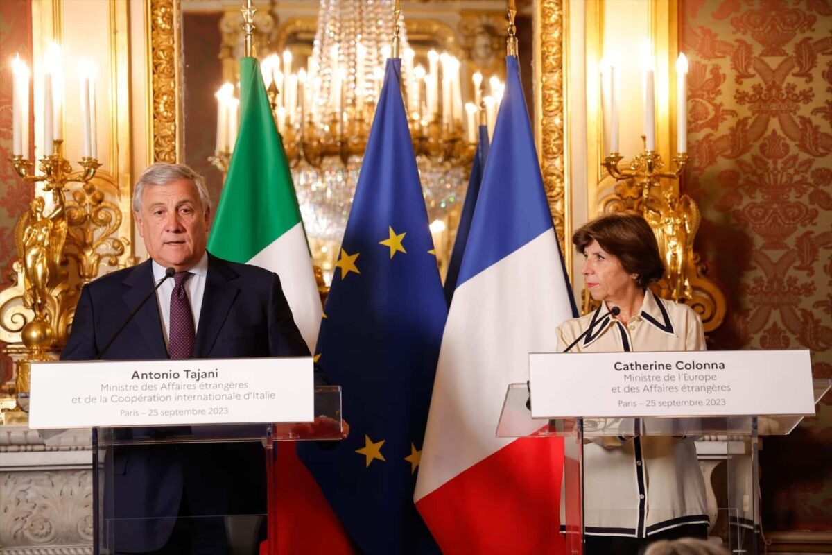 Francia e Italia señalan la inmigración como «un problema europeo»