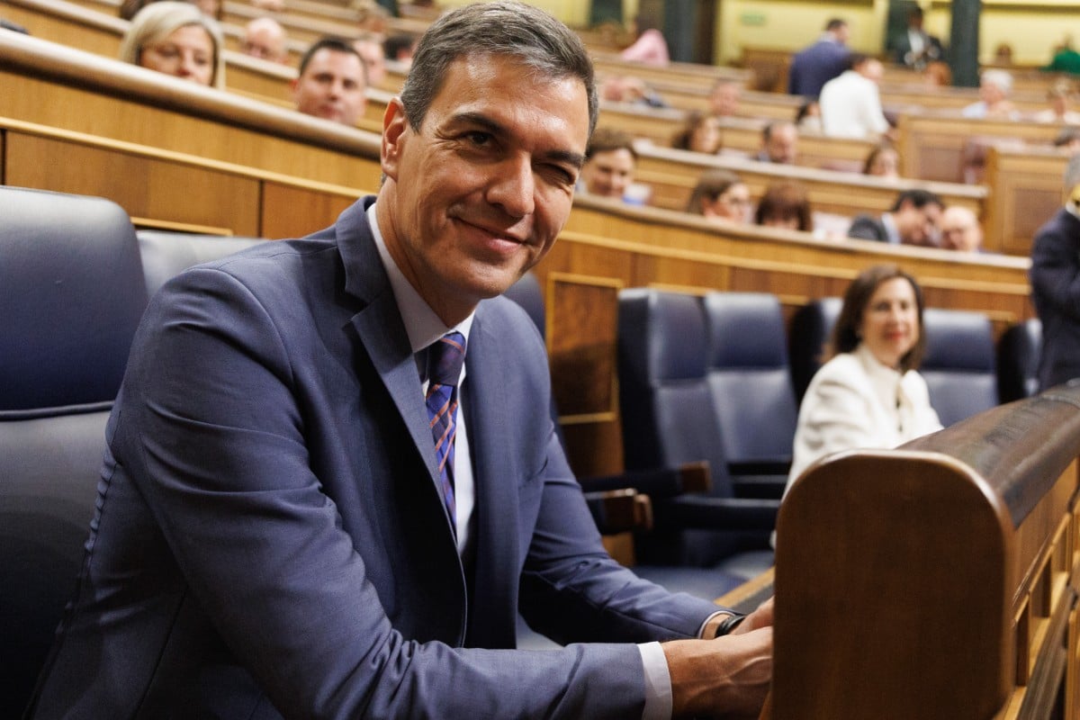 Pedro Sánchez tras aprobar el Congreso el uso de lenguas regionales (EP).
