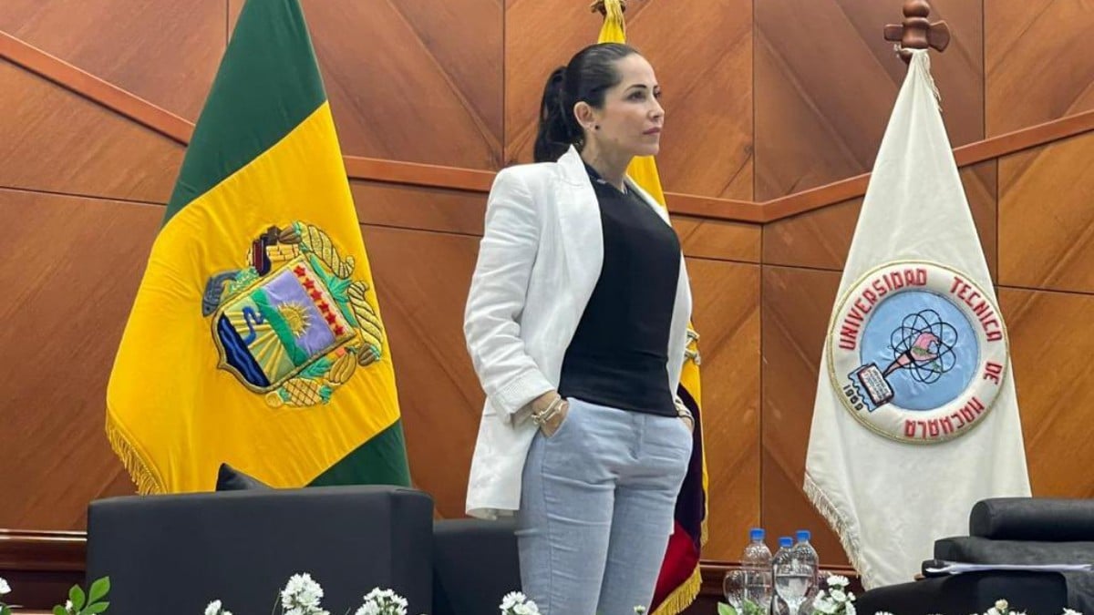 La candidata presidencial correísta afirma que «Venezuela tiene mejores condiciones de vida que Ecuador»