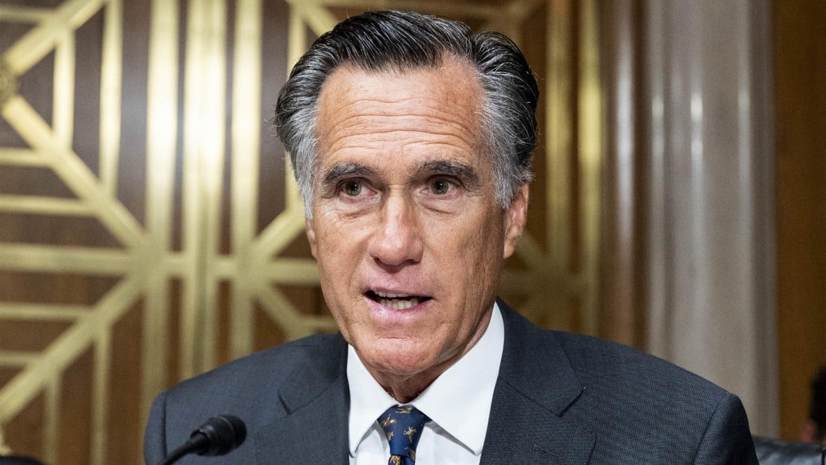 El senador y excandidato presidencial republicano Mitt Romney anuncia que no se presentará a la reelección
