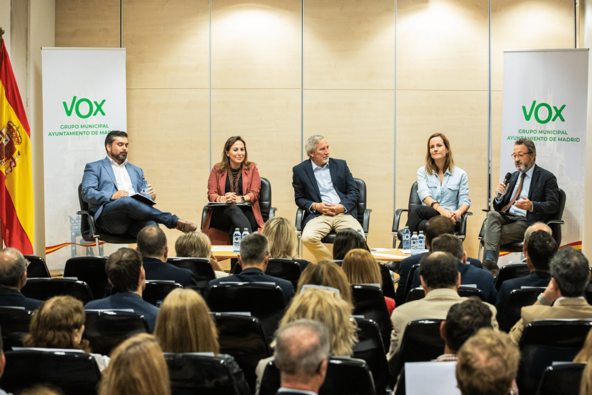 Vox presenta en el ayuntamiento su plan de movilidad para Madrid
