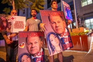 Amigos de Shani Louk pidiendo la intervención del Gobierno alemán. Europa Press.