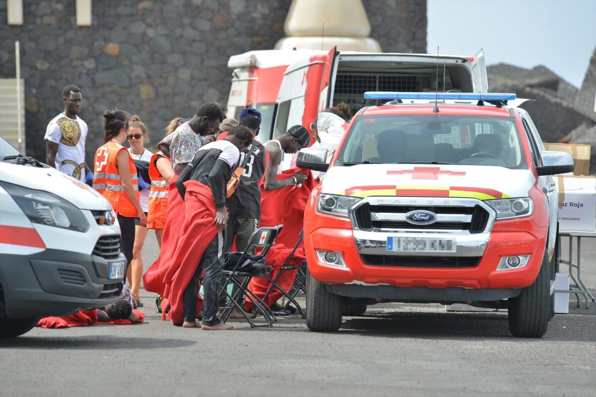 El Gobierno gasta 240 euros por inmigrante en los vuelos de los ilegales llegados a Canarias