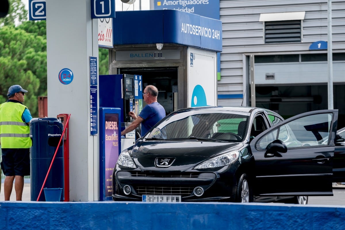 El consumo de combustible cayó un 3% en agosto por los elevados precios