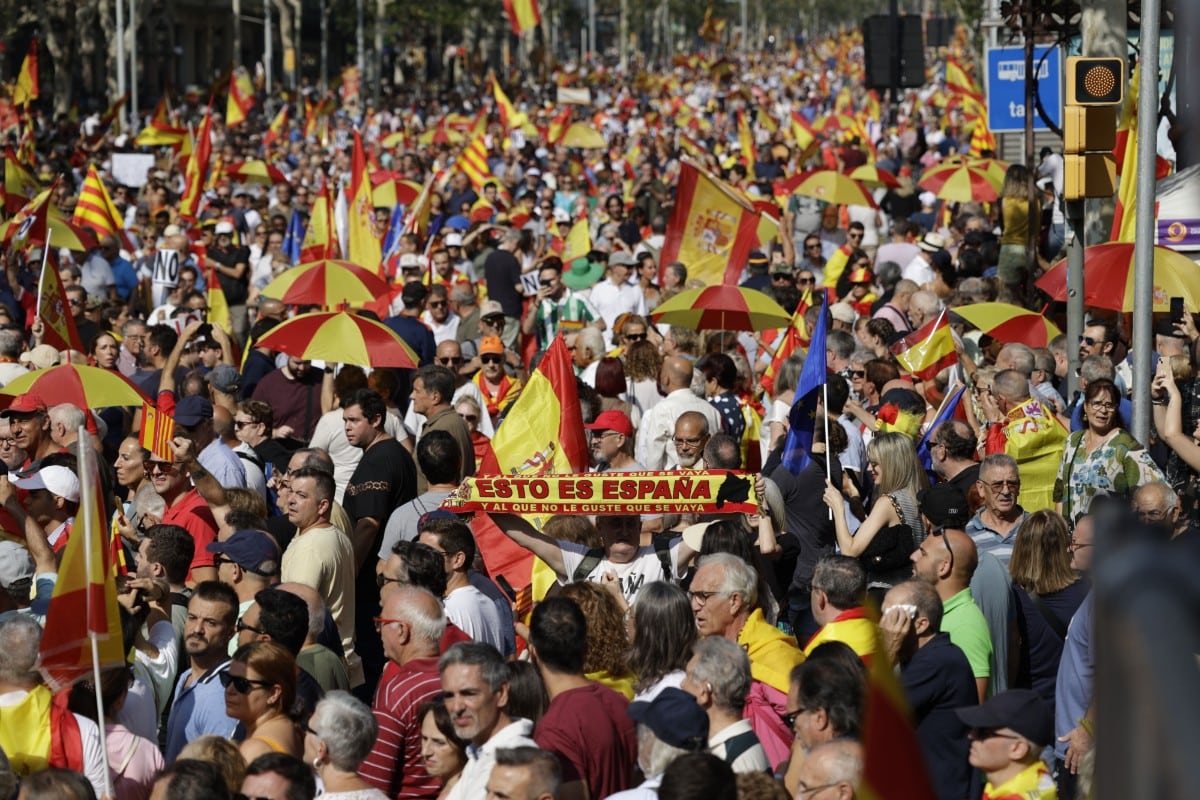 Multitudinaria manifestación en Barcelona contra la amnistía al separatismo: «Es una traición»