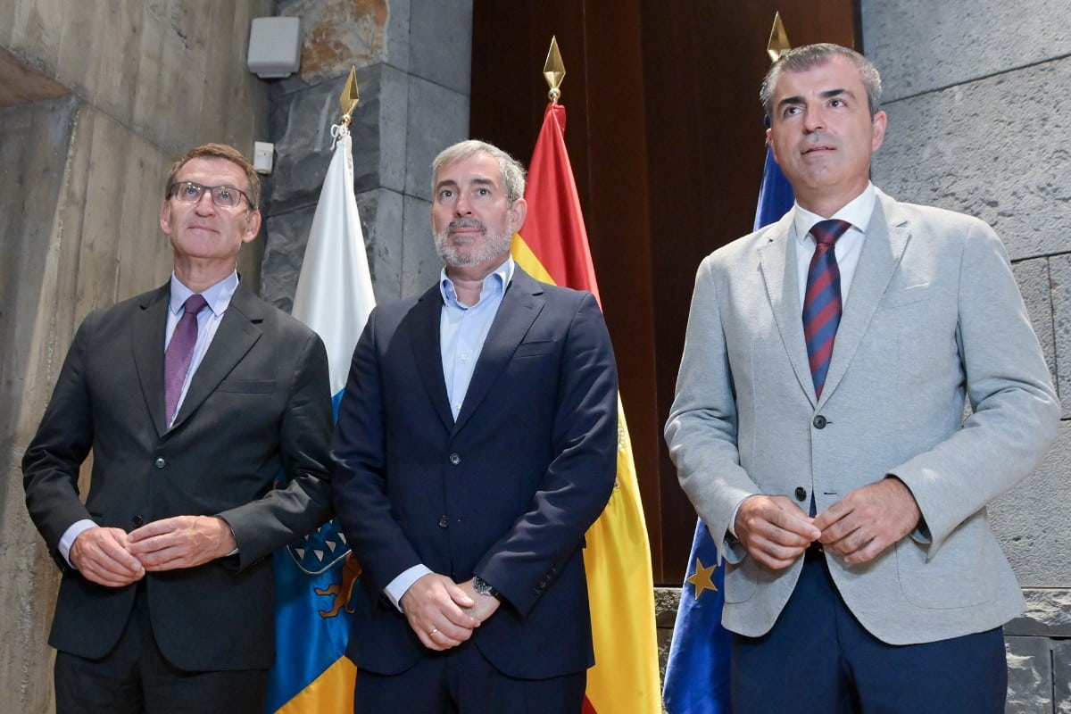 El Gobierno de Canarias (Coalición Canaria-PP) propone crear un banco de familias para acoger a menas en Europa