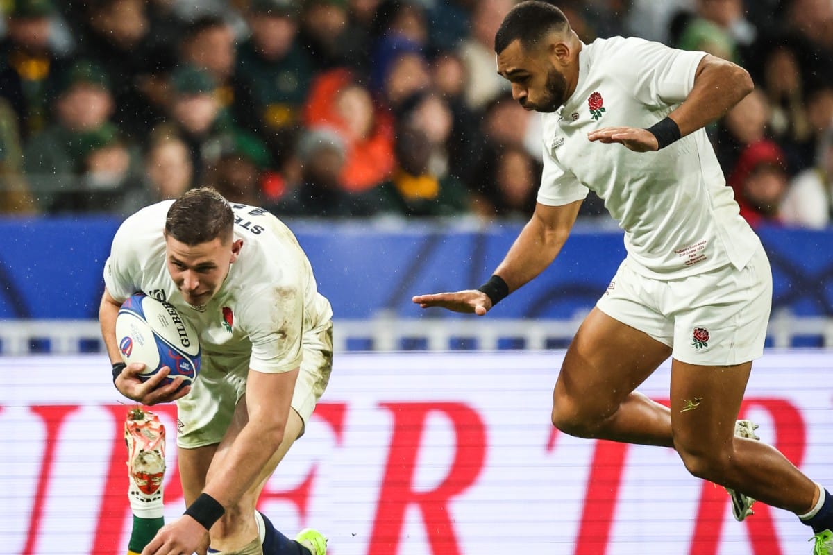 El inglés Curry denuncia el racismo del sudafricano Mbonambi en el Mundial de Rugby: «Me ha llamado cabrón blanco»