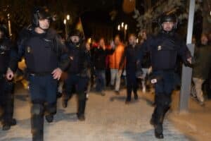 Antidisturbios desplegados ayer. Europa Press.