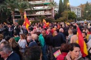 Cientos de personas ayer en Málaga. Europa Press.
