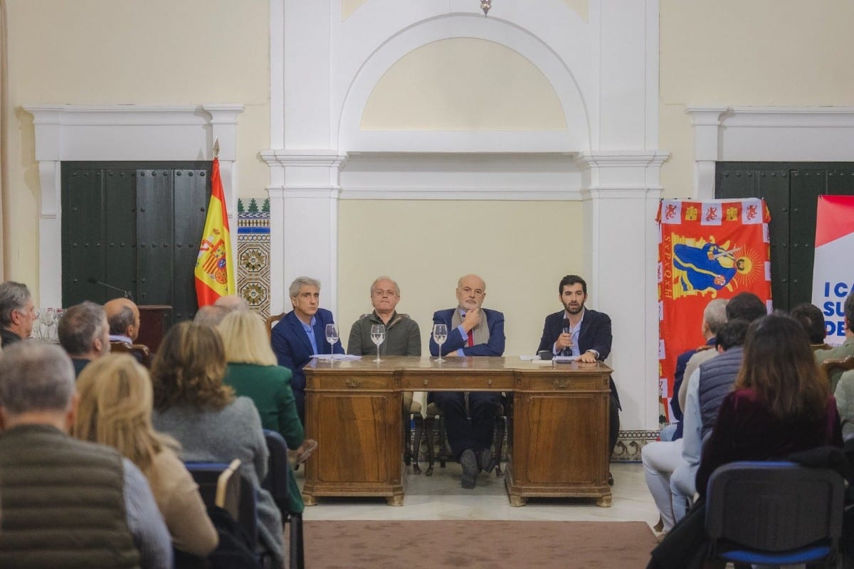 La Fundación DENAES celebra en Sevilla su I Campus Sur: «Los enemigos no nos van a derrotar»