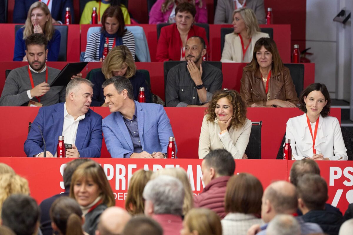 El PSOE pacta con Puigdemont la amnistía a los golpistas separatistas a cambio del apoyo en la investidura