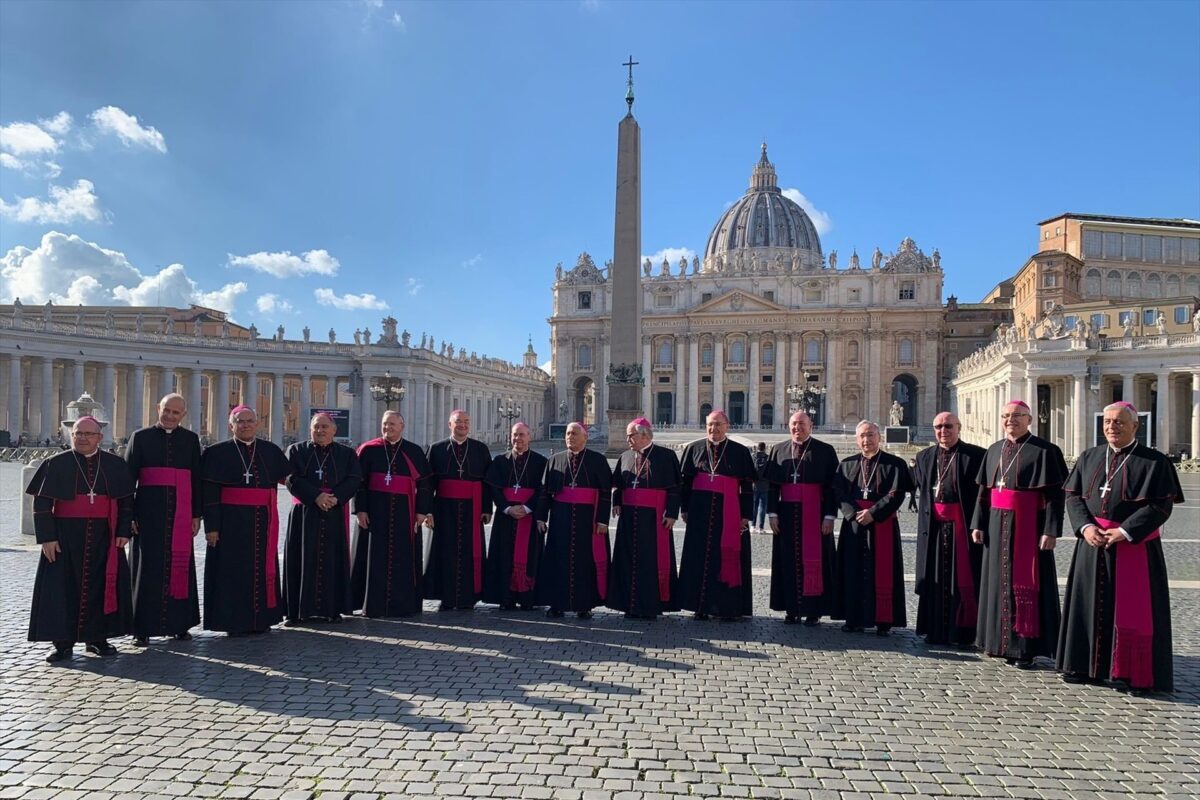 Los obispos españoles viajan a Roma para presentar la situación de los seminarios