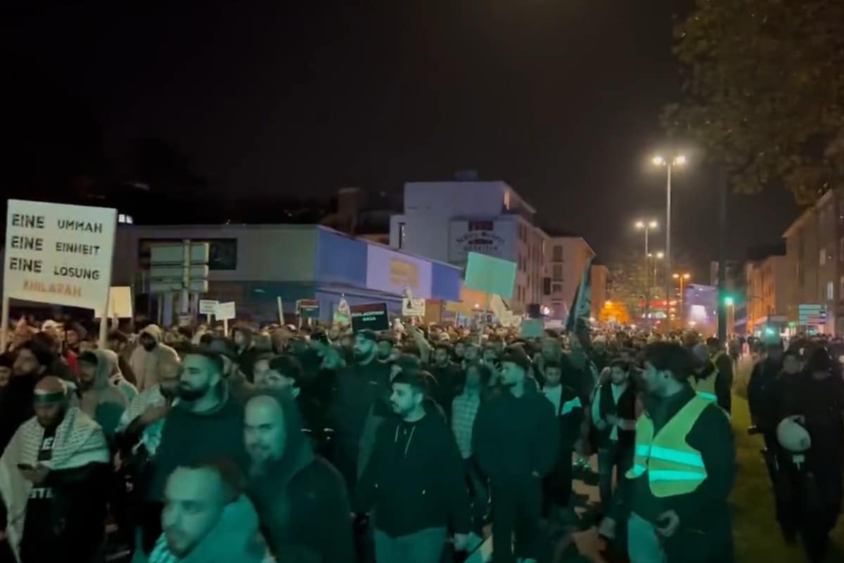 Islamistas reivindican en una manifestación en Essen (Alemania) el «califato universal» al grito de «Alá es grande»