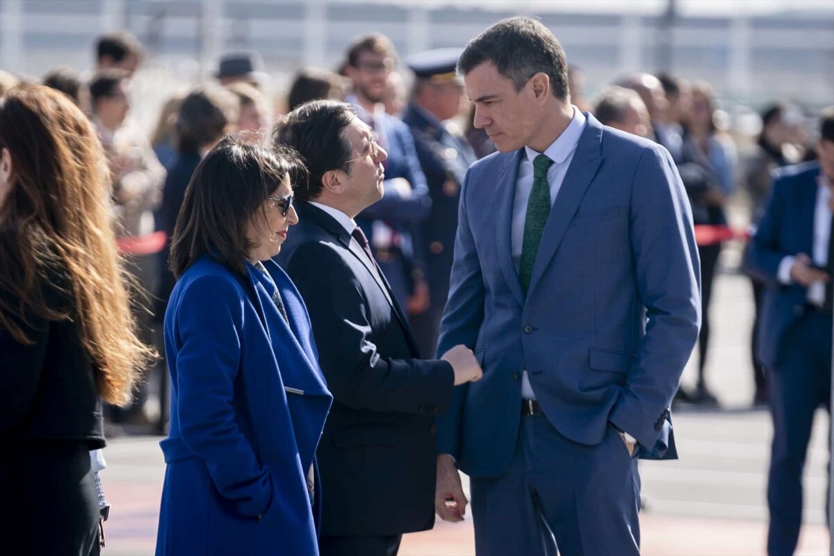 Sánchez se abre a una misión internacional en el Mar Rojo, pero distinta a la que se realiza en el Índico