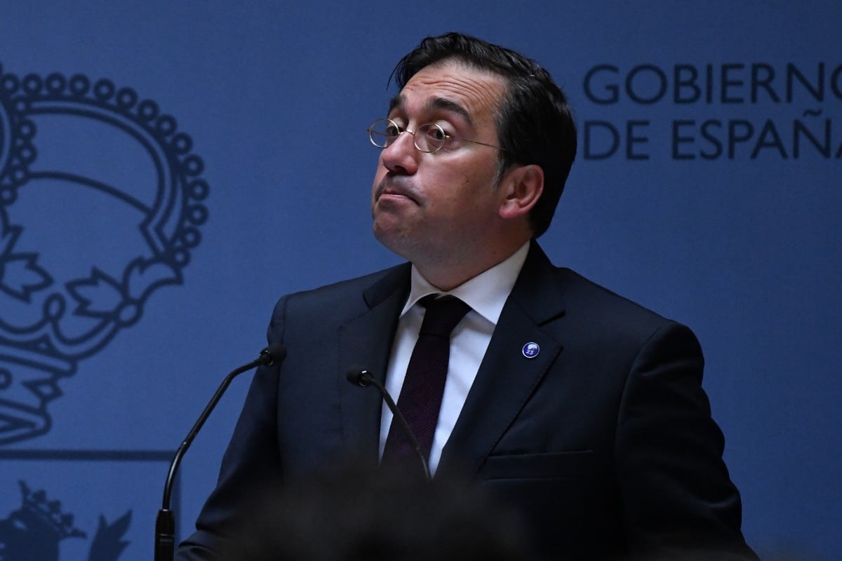 Diplomáticos denuncian que el Gobierno de Sánchez pone a «su servicio» a la profesión con los nuevos nombramientos de Albares