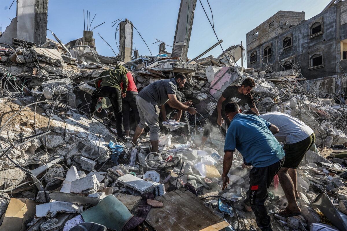 Israel anuncia una pausa humanitaria temporal en Rafá para facilitar que los civiles consigan suministros