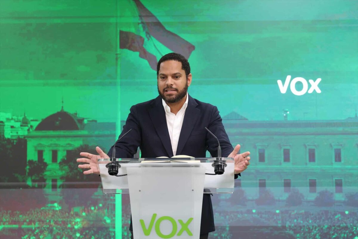 Ignacio Garriga descarta la presencia de VOX en los actos de la Constitución: «No vamos a participar en teatrillos»