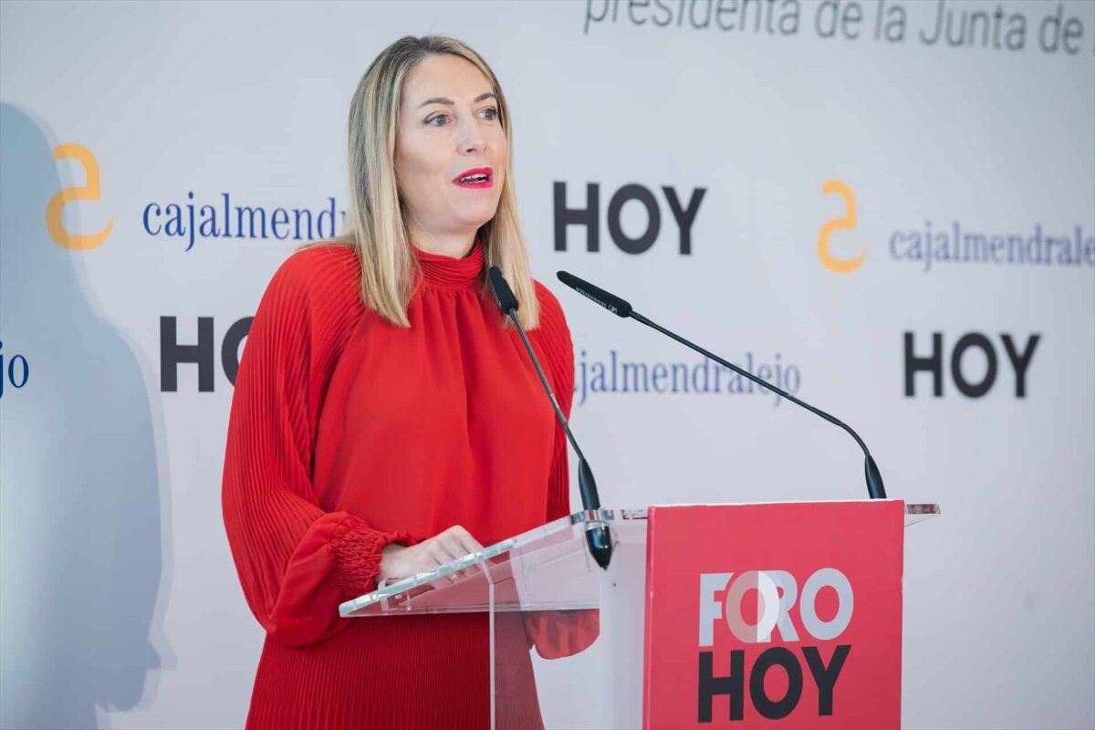 La presidenta de Extremadura defiende a VOX: «Es un socio fiable, responsable y leal»