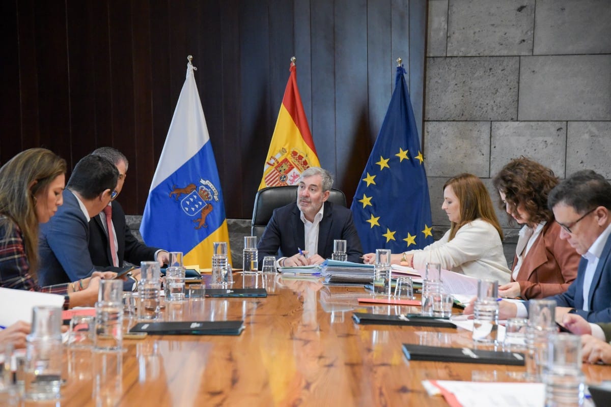 El Gobierno de Canarias amplía en ocho millones de euros los fondos para la atención de menas