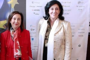 Margarita Robles con la directora del CNI. Europa Press.