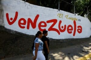 Un mural en el que se lee la reivindicación del Esequibo como parte del territorio de Venezuela. Europa Press.