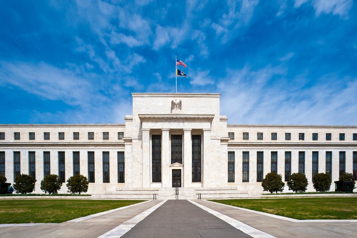 La Reserva Federal de Estados Unidos mantiene los tipos de interés por encima del 5%