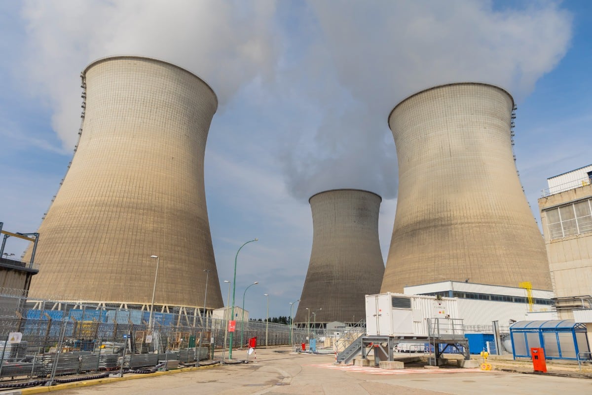 Francia hace negocio con sus reactores nucleares mientras España cierra centrales y renuncia a la soberanía energética