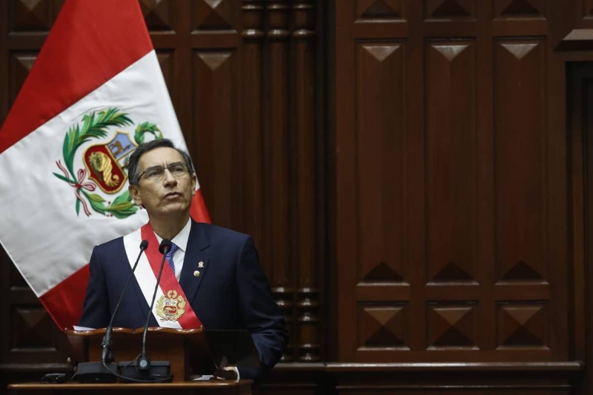 El expresidente peruano Martín Vizcarra es señalado como jefe de una organización criminal