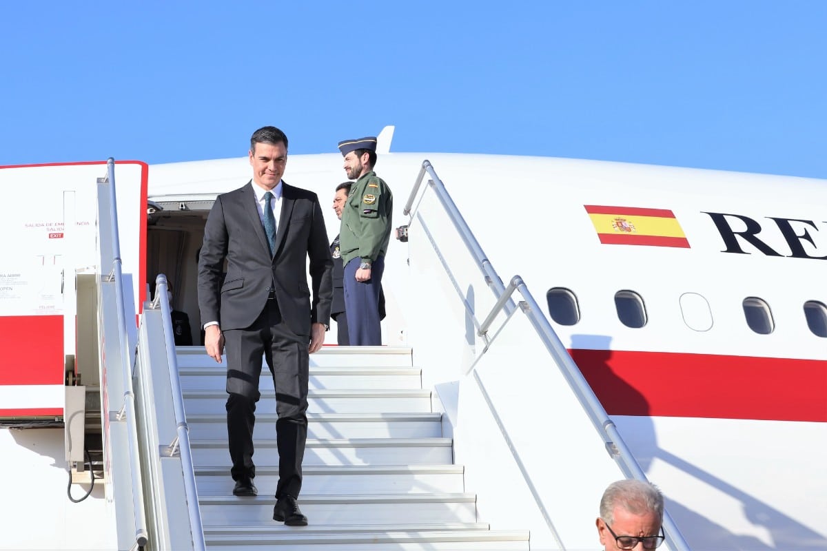 Sánchez utiliza el avión oficial para viajar a los actos de partido de las elecciones gallegas