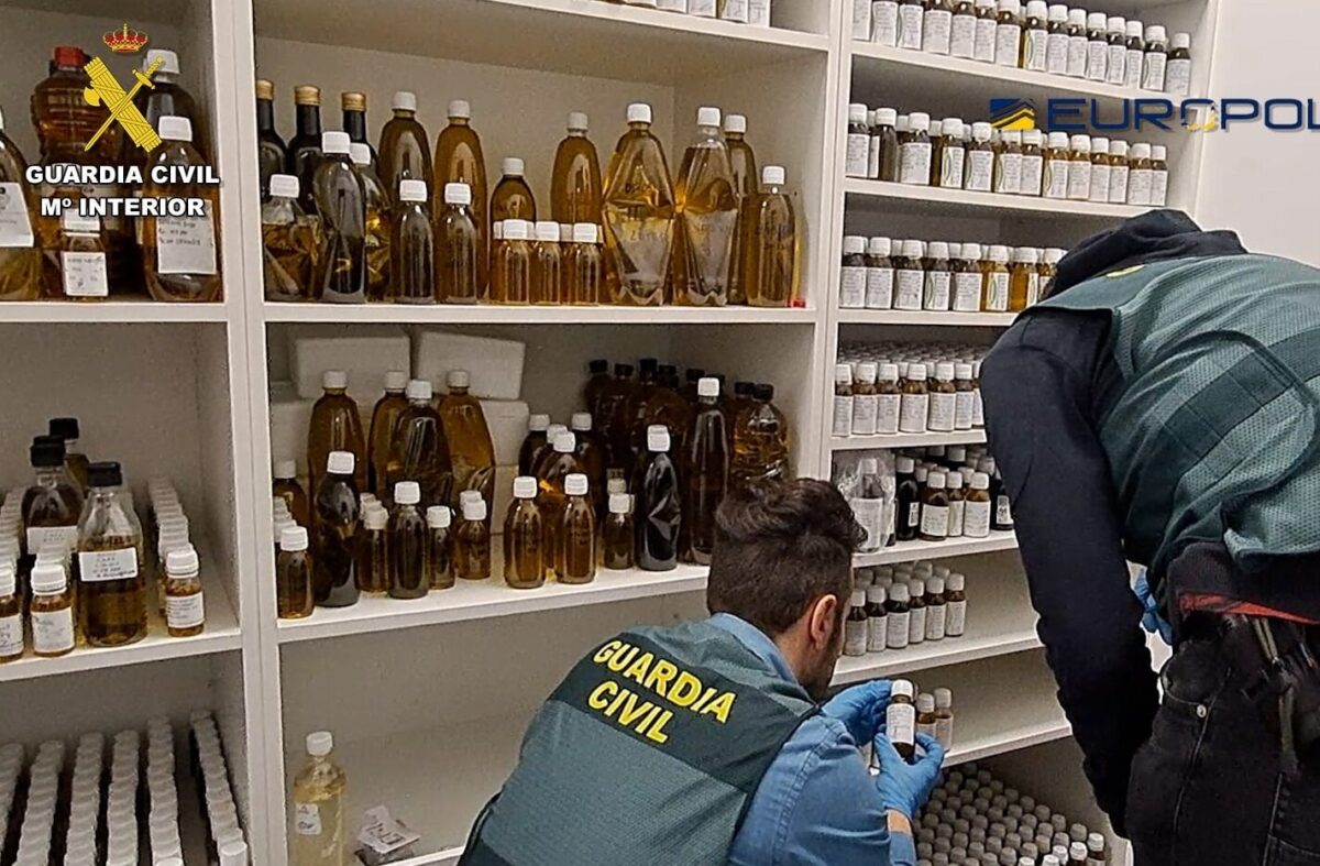 Dos detenidos por el robo de un remolque con 1.800 litros de aceite de una almazara de Córdoba