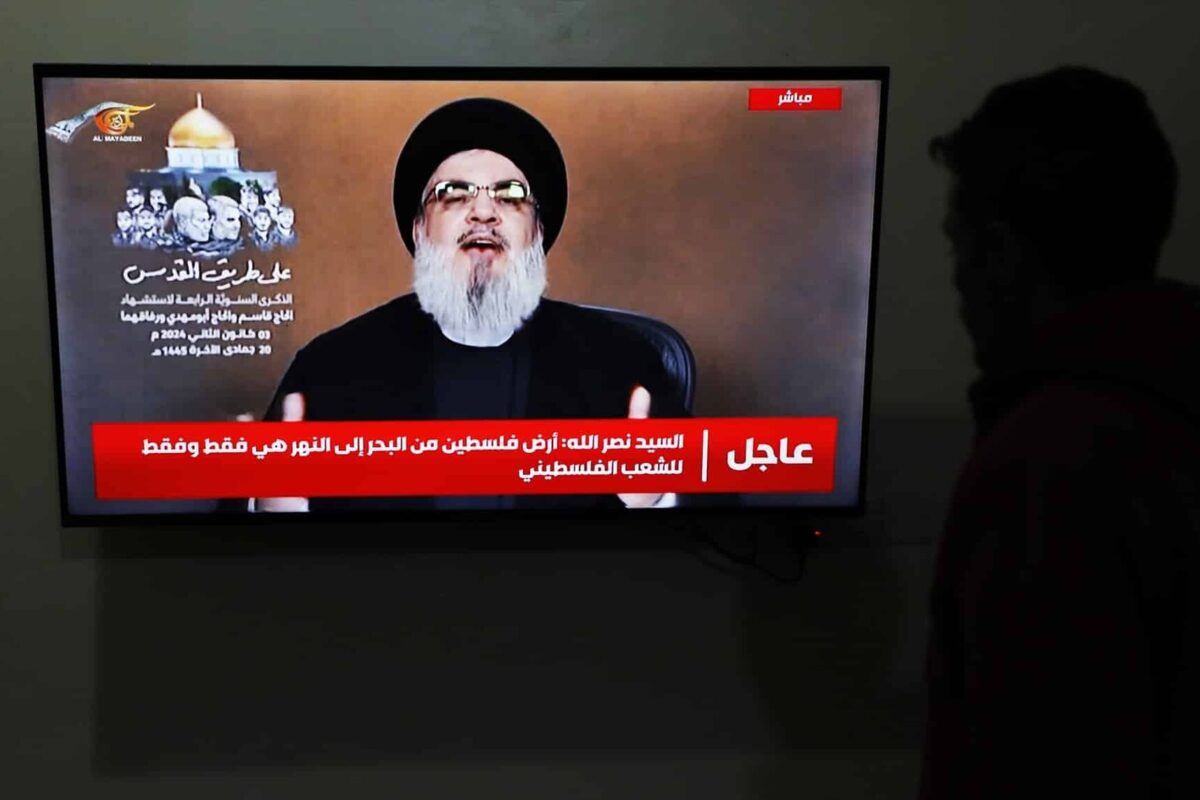 Hackean las pantallas del aeropuerto de Beirut para mostrar mensajes contra el líder de Hezbolá
