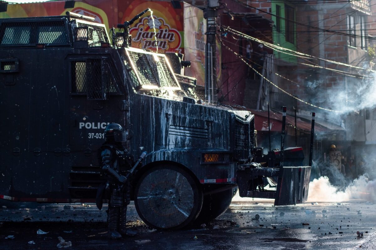 La Policía de Bogotá recupera once de las 17 camionetas robadas este viernes