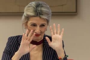 Yolanda Díaz anuncia sanciones al Barcelona y a la RFEF por no tener un "plan de igualdad"
