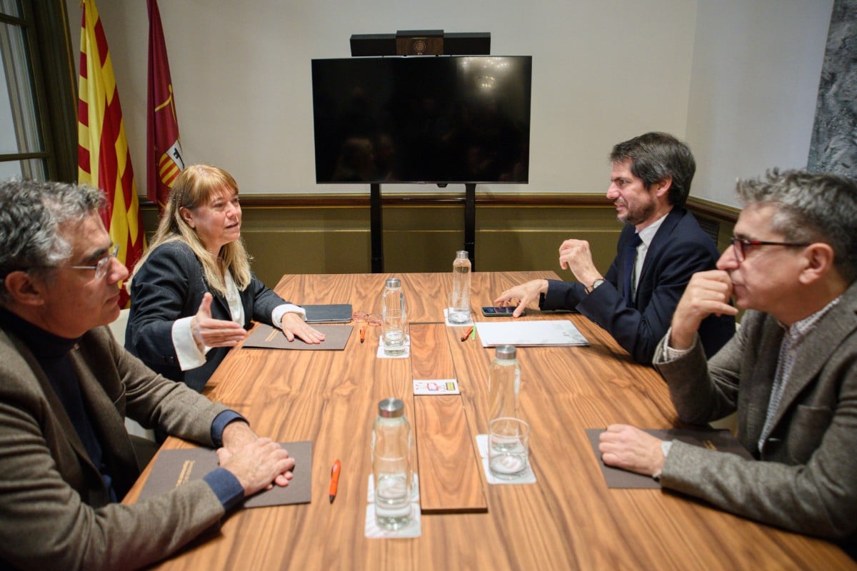 La consellera de Cultura de la Generalidad de Cataluña, Natàlia Garriga, durante una reunión con el ministro de Cultura, Ernest Urtasun. Europa Press.
