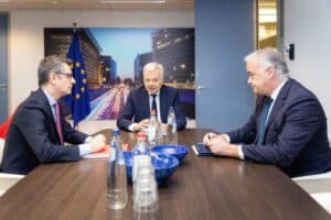 Reunión de Félix Bolaños y Esteban González Pons con Didier Reynders como mediador. X.