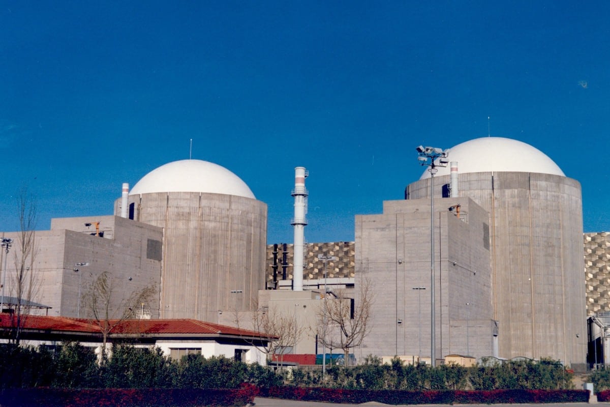 El director de la central nuclear de Almaraz (Cáceres) recuerda que está preparada para continuar diez años más