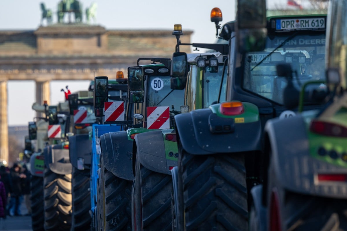 Los agricultores se revuelven en toda Alemania contra los recortes del Gobierno de Scholz