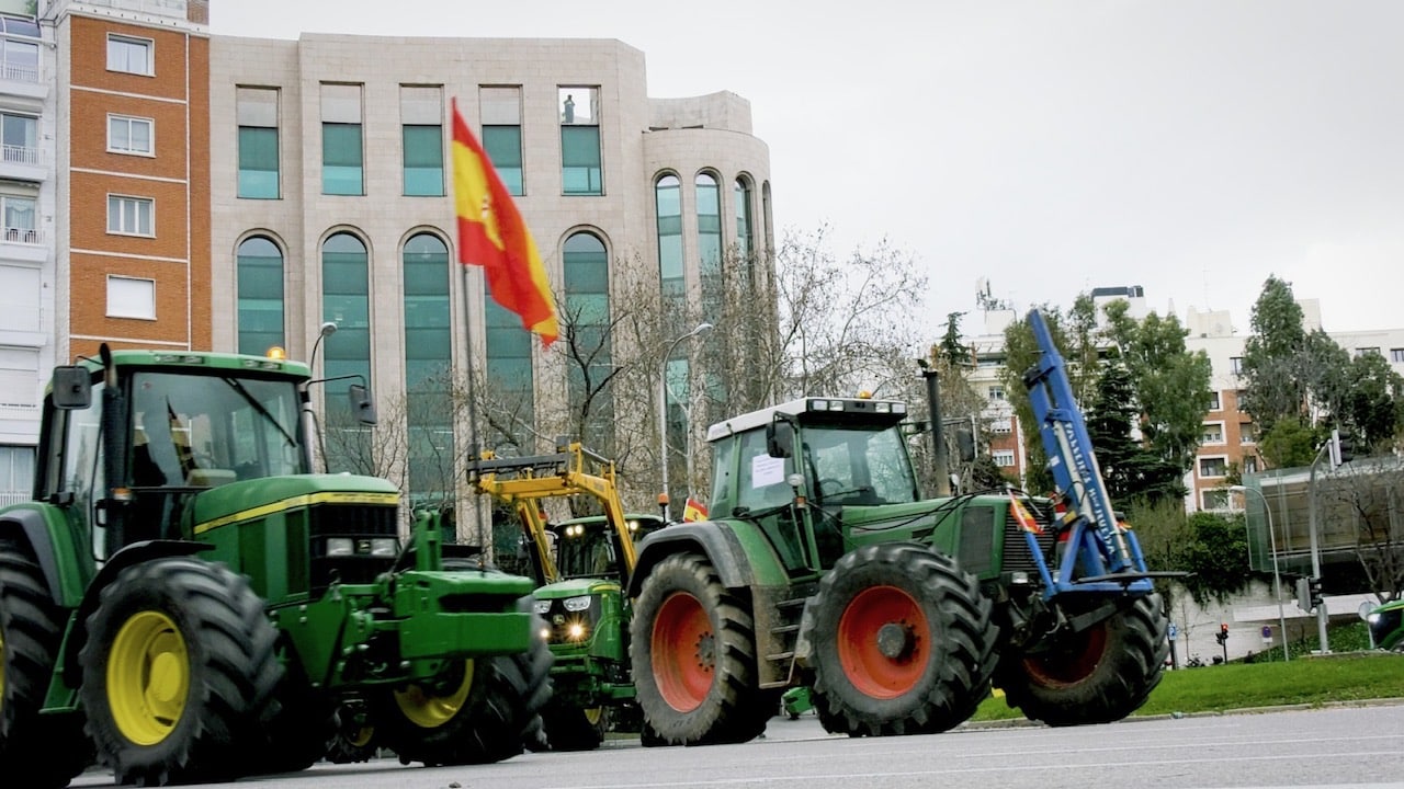 Agricultores y ganaderos vuelven a tomar Madrid contra la PAC y el Pacto Verde mientras Bruselas negocia relajar las exigencias
