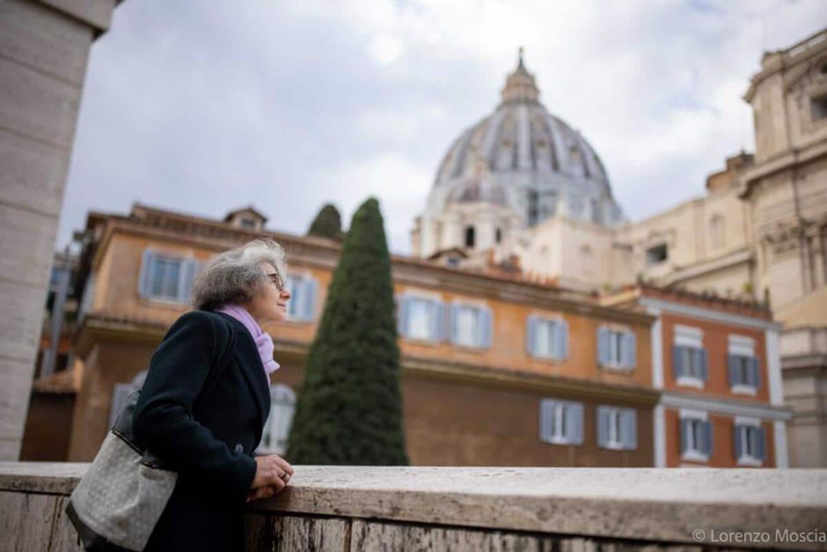 Sor Nathalie Becquart: colaboradora del Papa Francisco y una de las 50 mujeres más influyentes del mundo