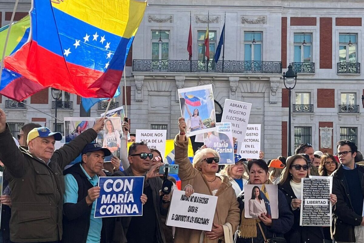 Cientos de venezolanos y españoles se manifiestan en Madrid para exigir elecciones libres