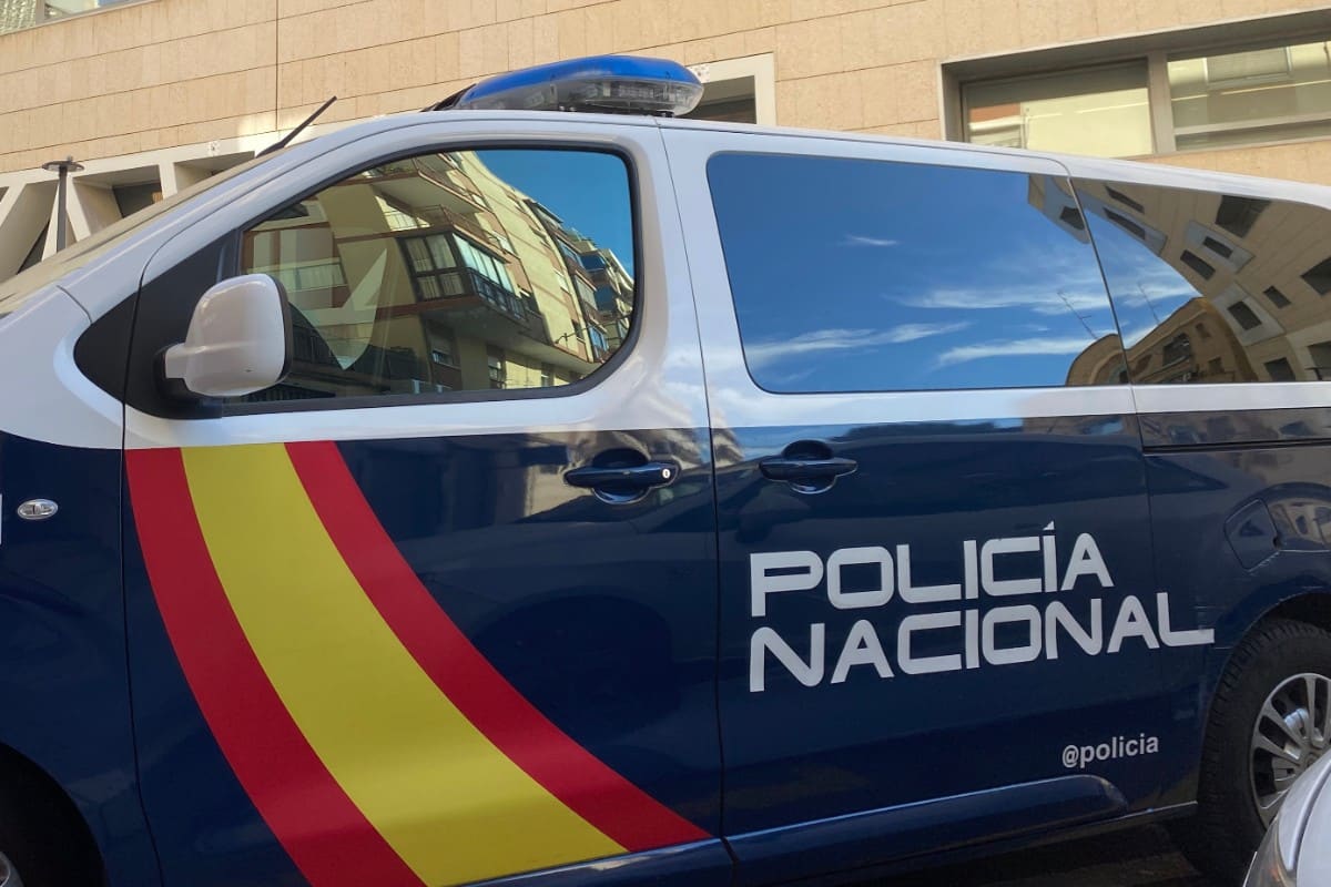 Un argelino arrolla y mata a una joven de 16 años a las puertas de una discoteca en Algemesí (Valencia)