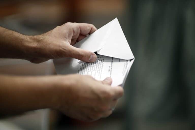 Sindicatos de funcionarios solicitan a la Junta Electoral Central (JEC) limitar la aplicación de la «ley de nietos»